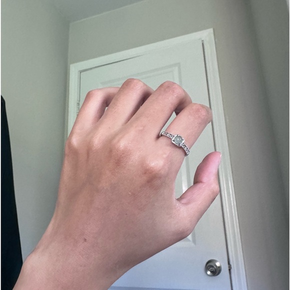 Jade ring Silver setting - Picture 2 of 3